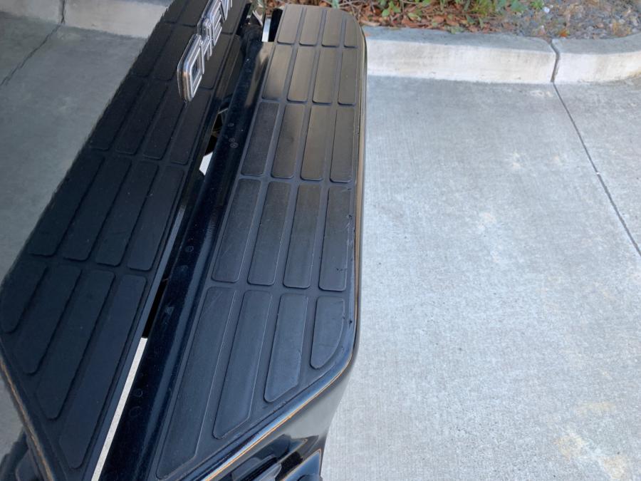 Детали экстерьера Chevrolet Tahoe Limited (GMT840) 2000 года  (фото 88 из 233)